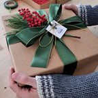 BOX COCCOLE NATALIZIE Regalo di Natale Tazza Miele Candela e Infuso di frutta
